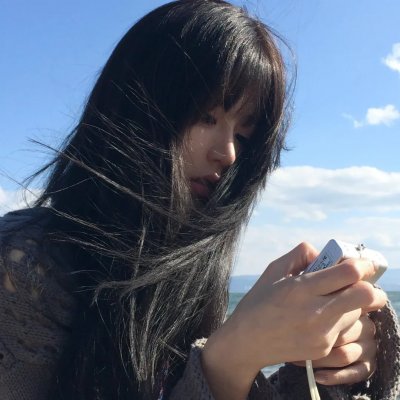 米莉摆烂封面
